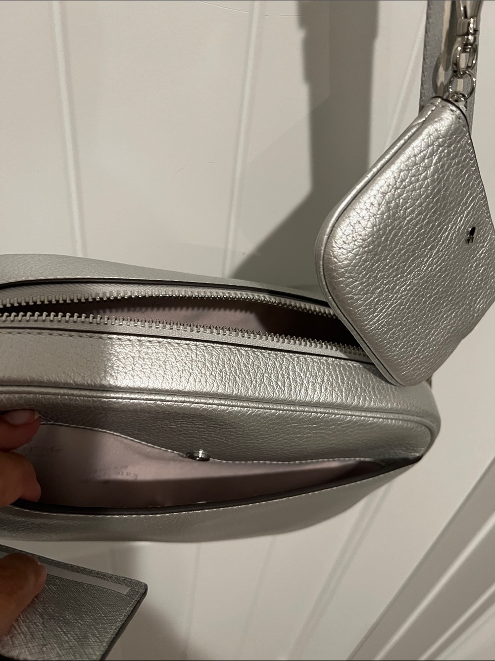 kate spade ♠️ Silver Pebbled Crossbody Camera Purse-strap w/ wallet & coin purse - Picture 8 of 16